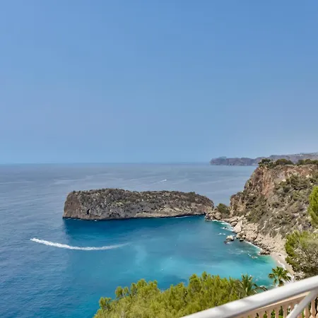 El Faro - Managed By Almarina Villa